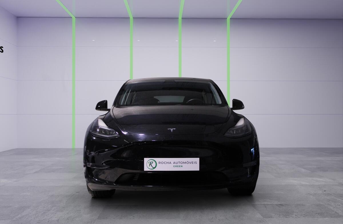 TESLA Model Y Long Range Tração Integral