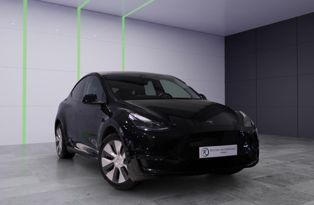 TESLA Model Y Long Range Tração Integral