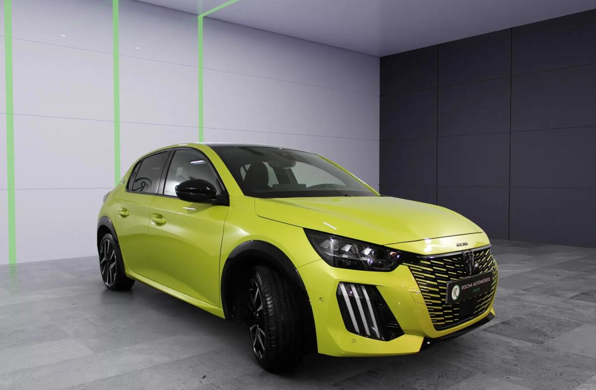 PEUGEOT 208 e- 51 kWh GT