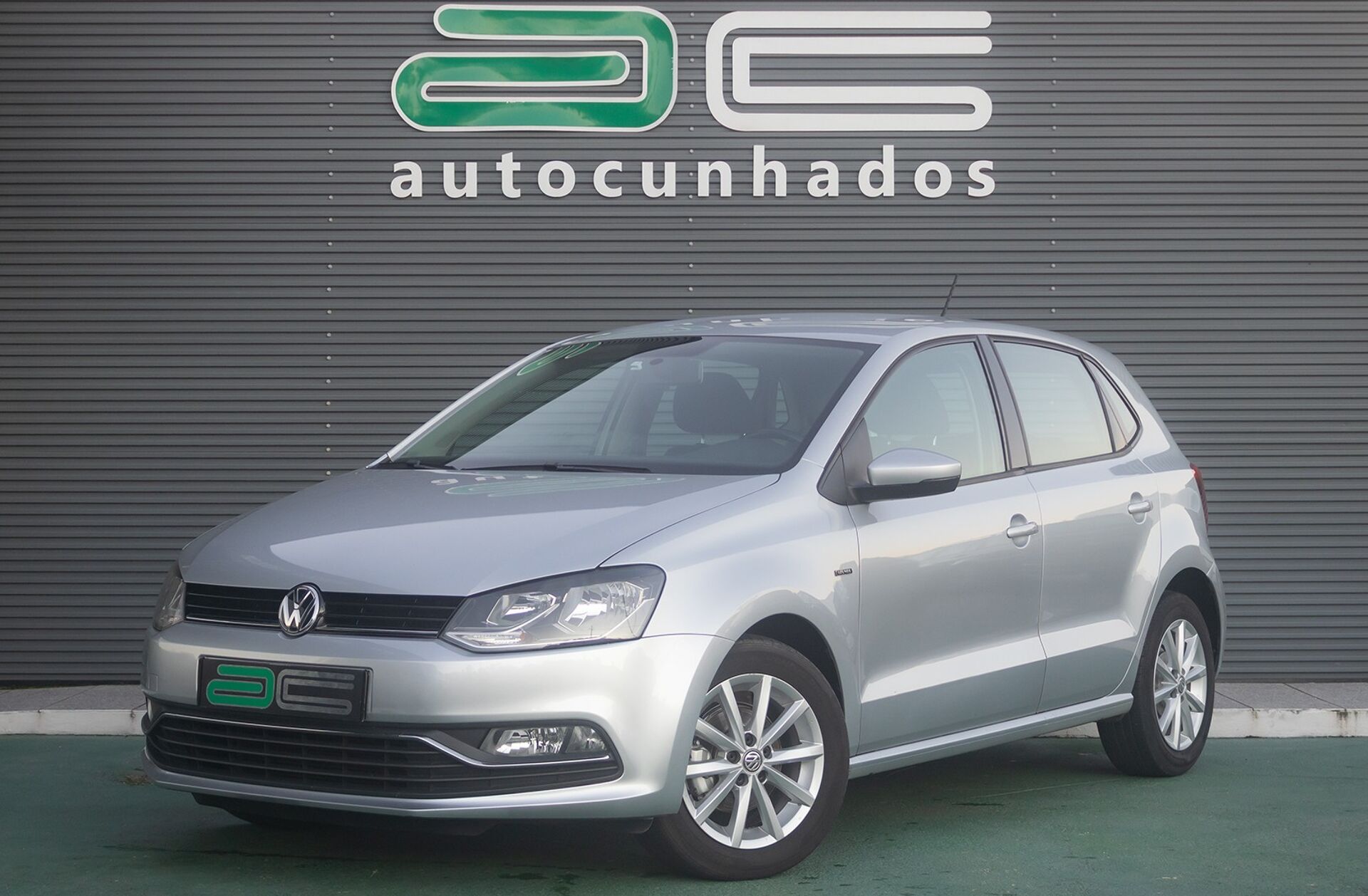 VOLKSWAGEN Polo 1.0 Lounge