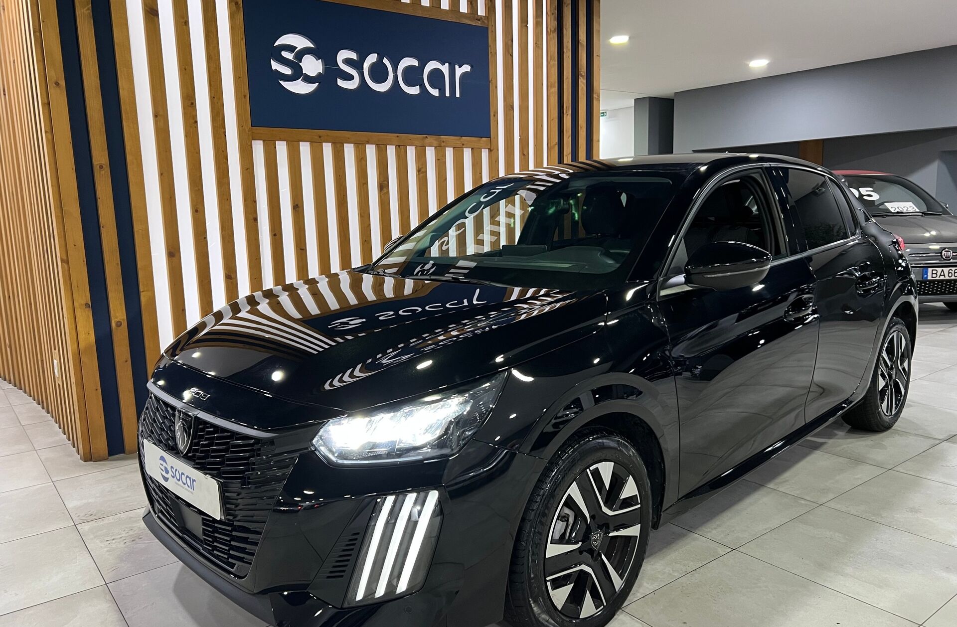 PEUGEOT 208 1.2 Hybrid Allure e-DCS6