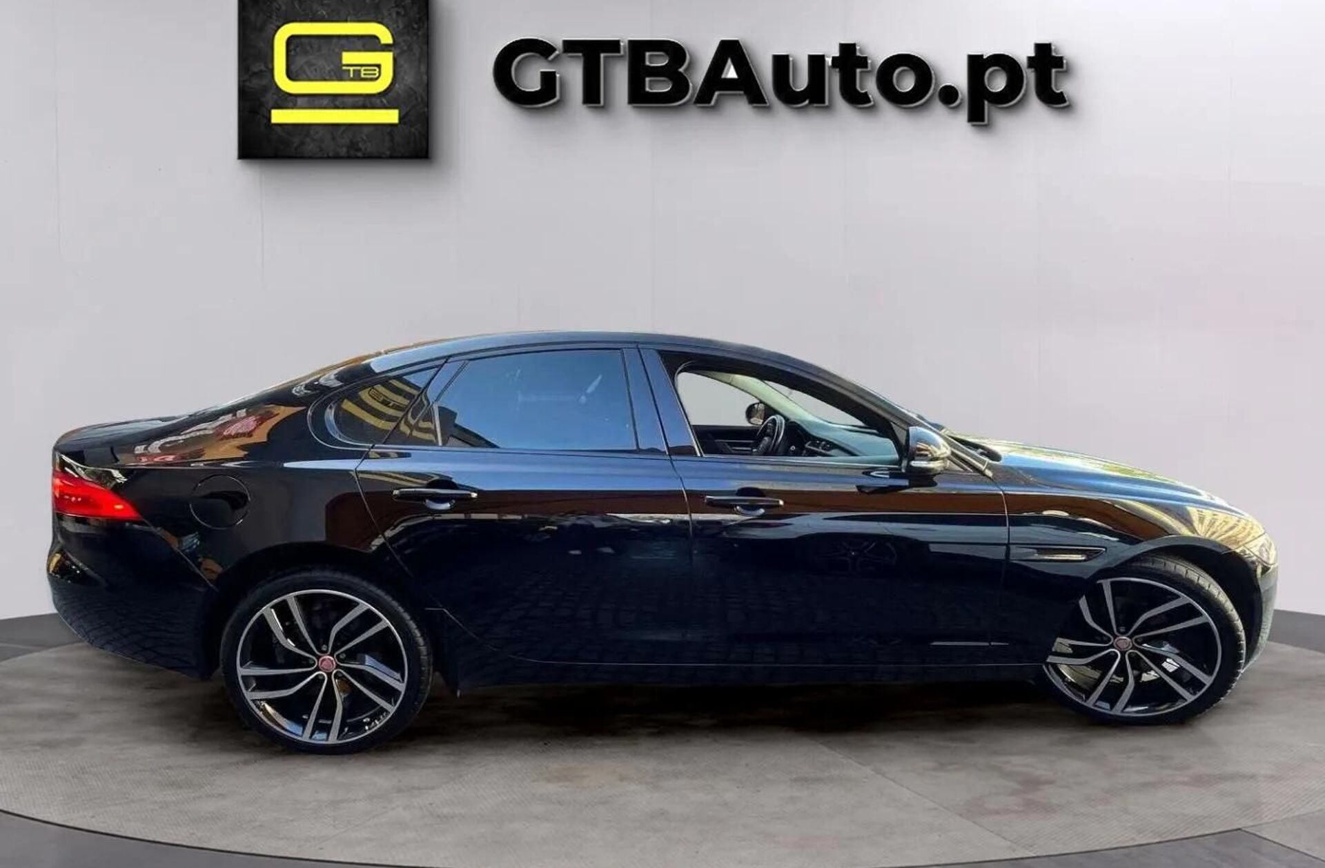 JAGUAR XF 2.0 D Prestige