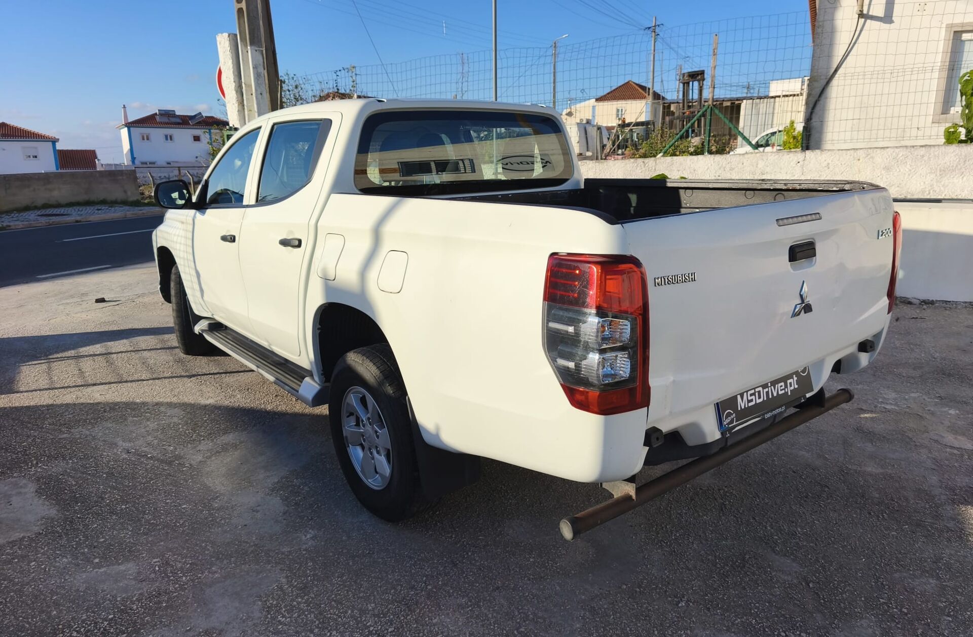 MITSUBISHI L 200 2.3 DI-D Strakar Space Cab Connect Edition 4WD