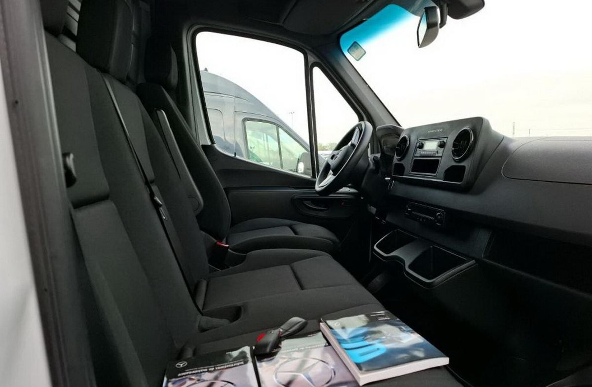 MERCEDES Vito e 111/32