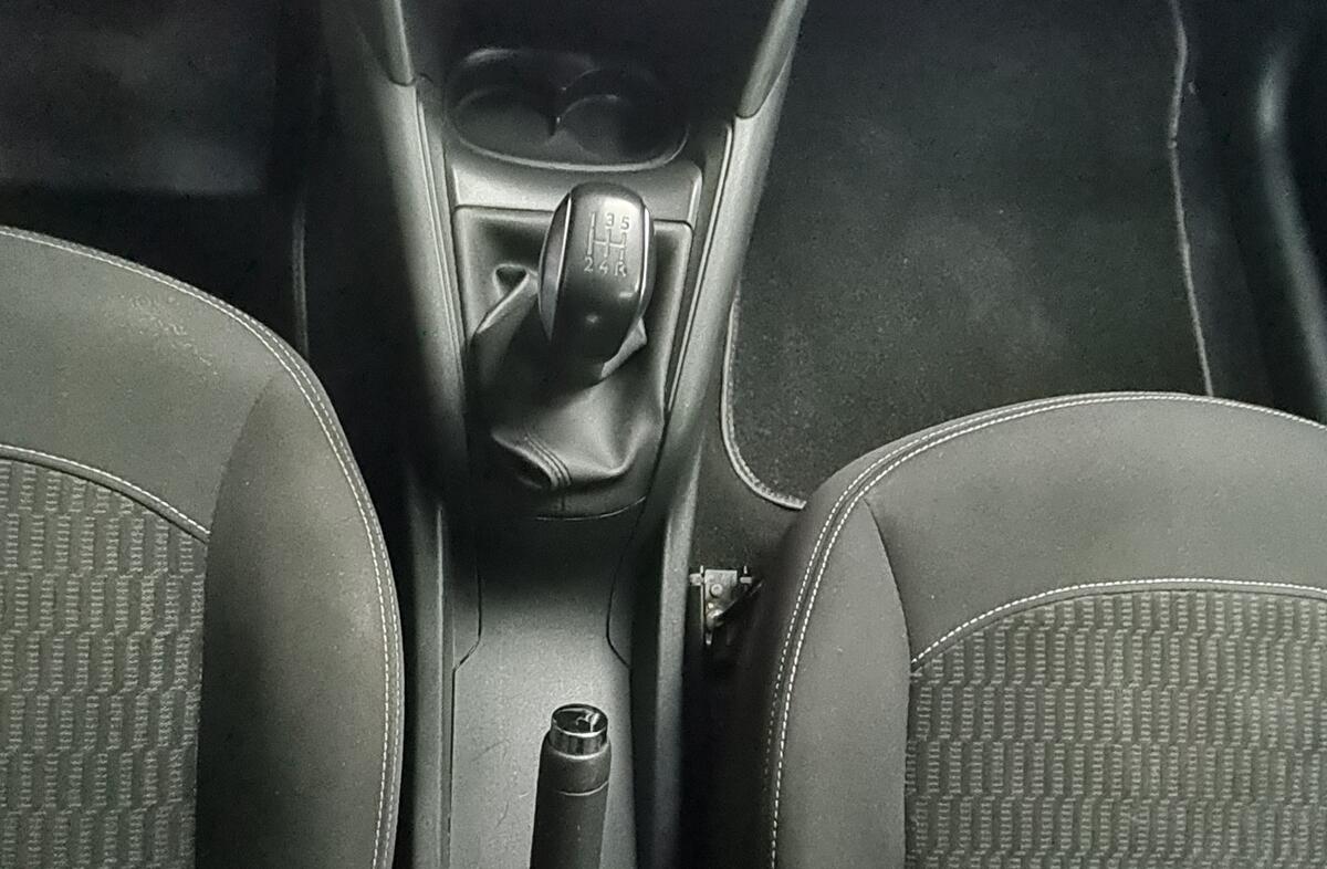 PEUGEOT 208 1.2 PureTech Style