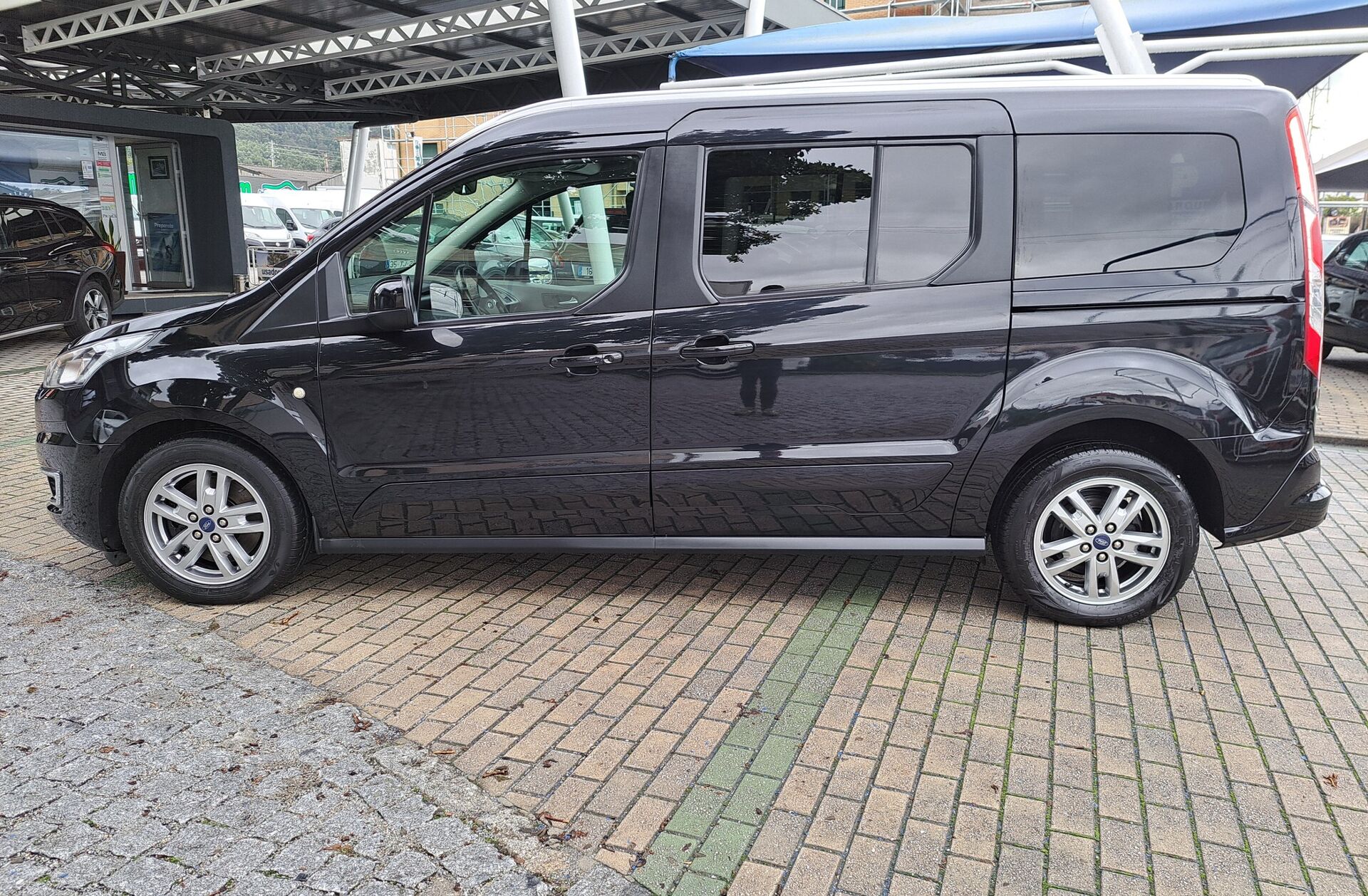 FORD Tourneo Connect 1.5 TDCi Titanium