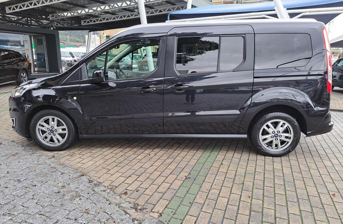 FORD Tourneo Connect 1.5 TDCi Titanium