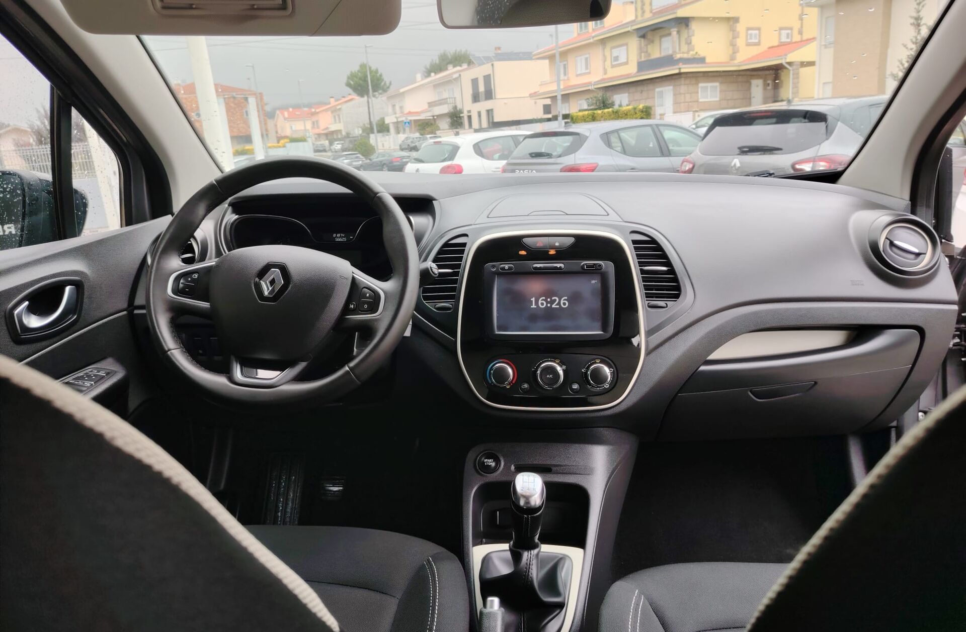 RENAULT Captur 0.9 TCe Exclusive