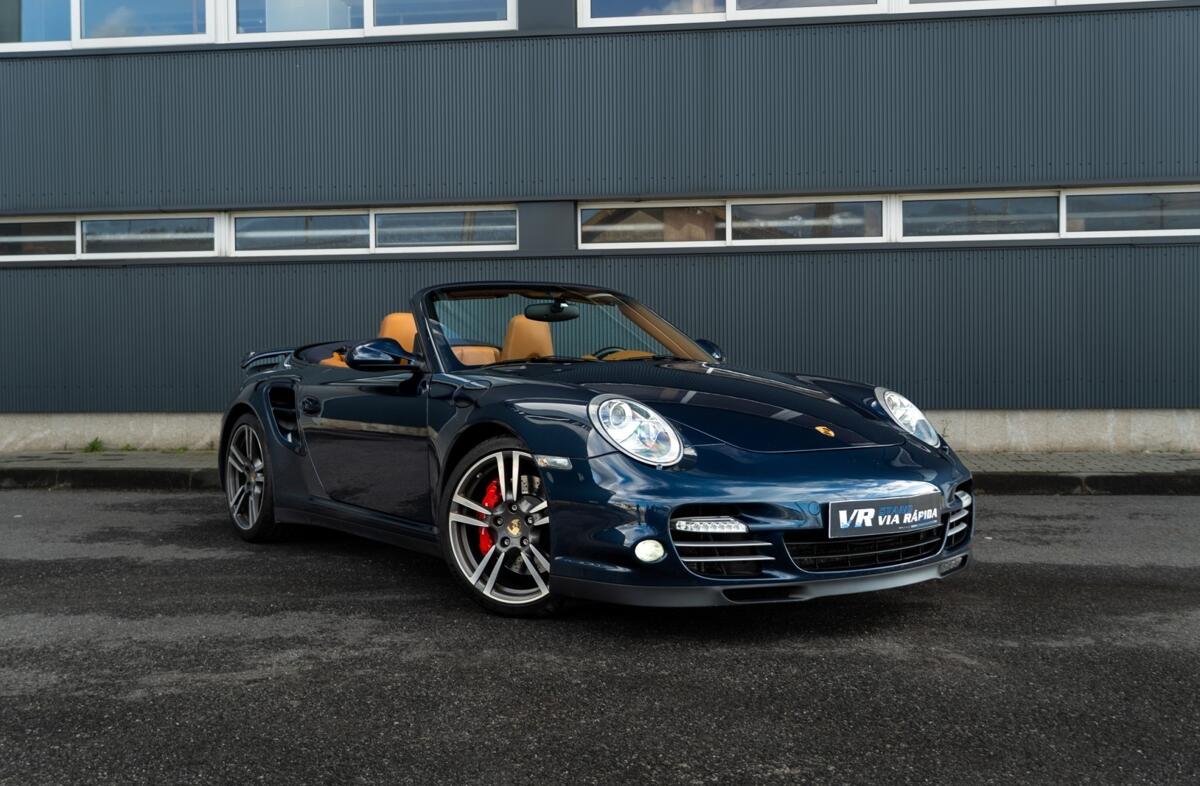 PORSCHE 911 Carrera Turbo PDK