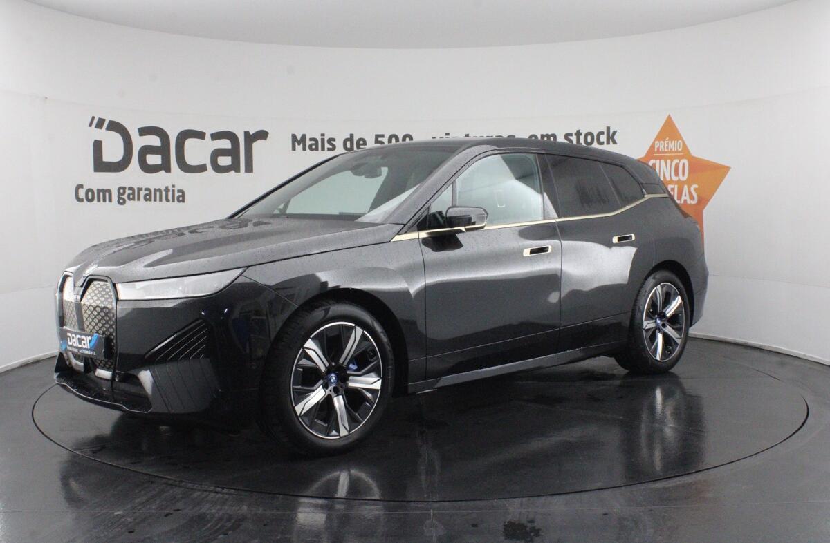 BMW iX xDrive 40 Pack Desportivo