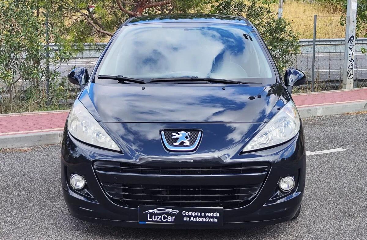 PEUGEOT 207 1.4 HDi Sport