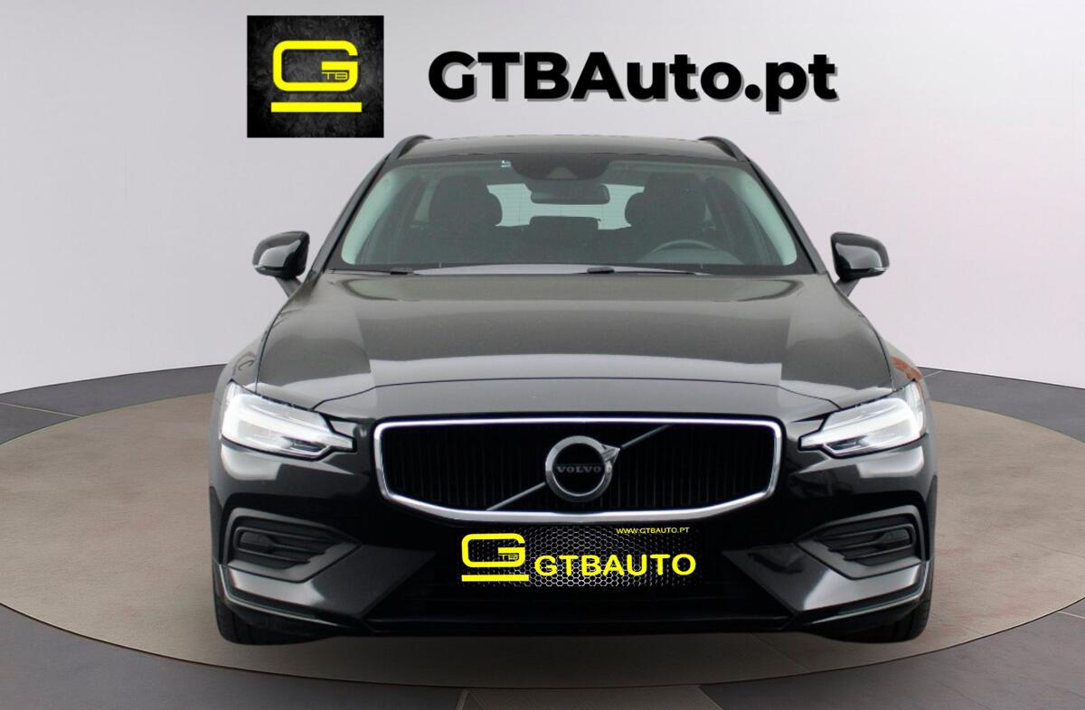 VOLVO V60 2.0 B4 Momentum Core Geartronic