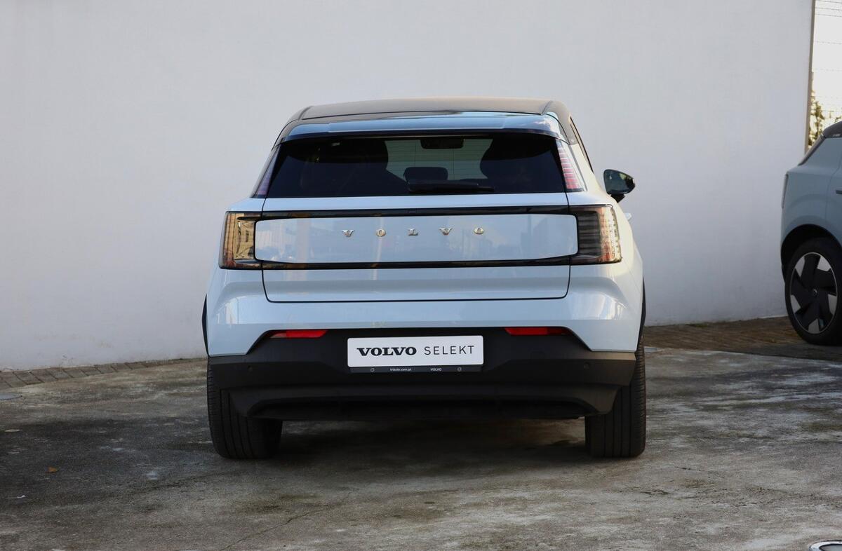 VOLVO EX30 69 kWh Twin Motor Plus