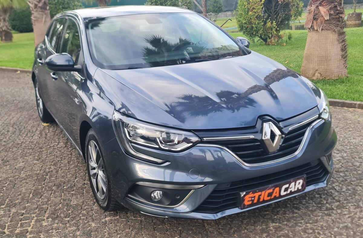 RENAULT Mégane 1.5 dCi Limited EDC