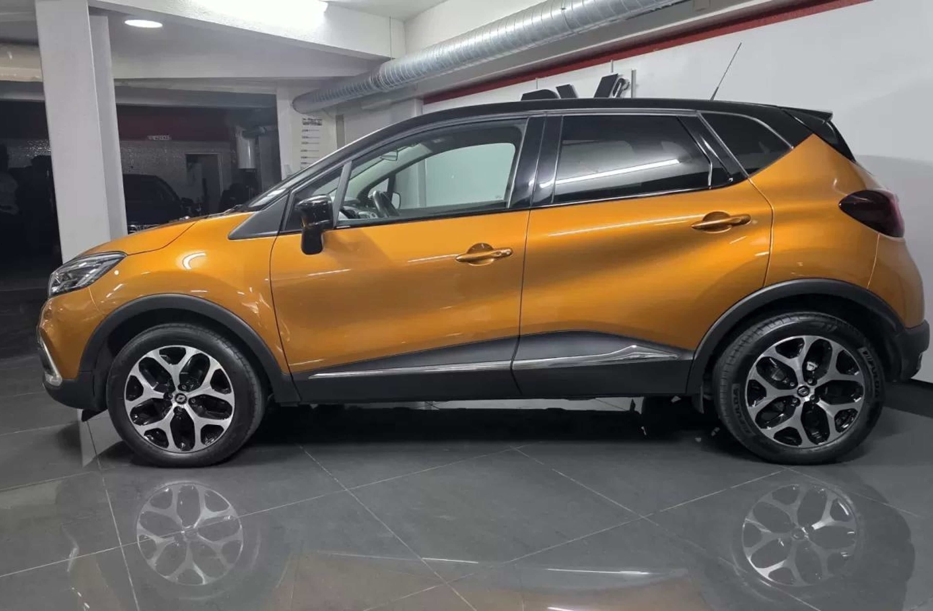 RENAULT Captur 0.9 TCe Exclusive XMOD