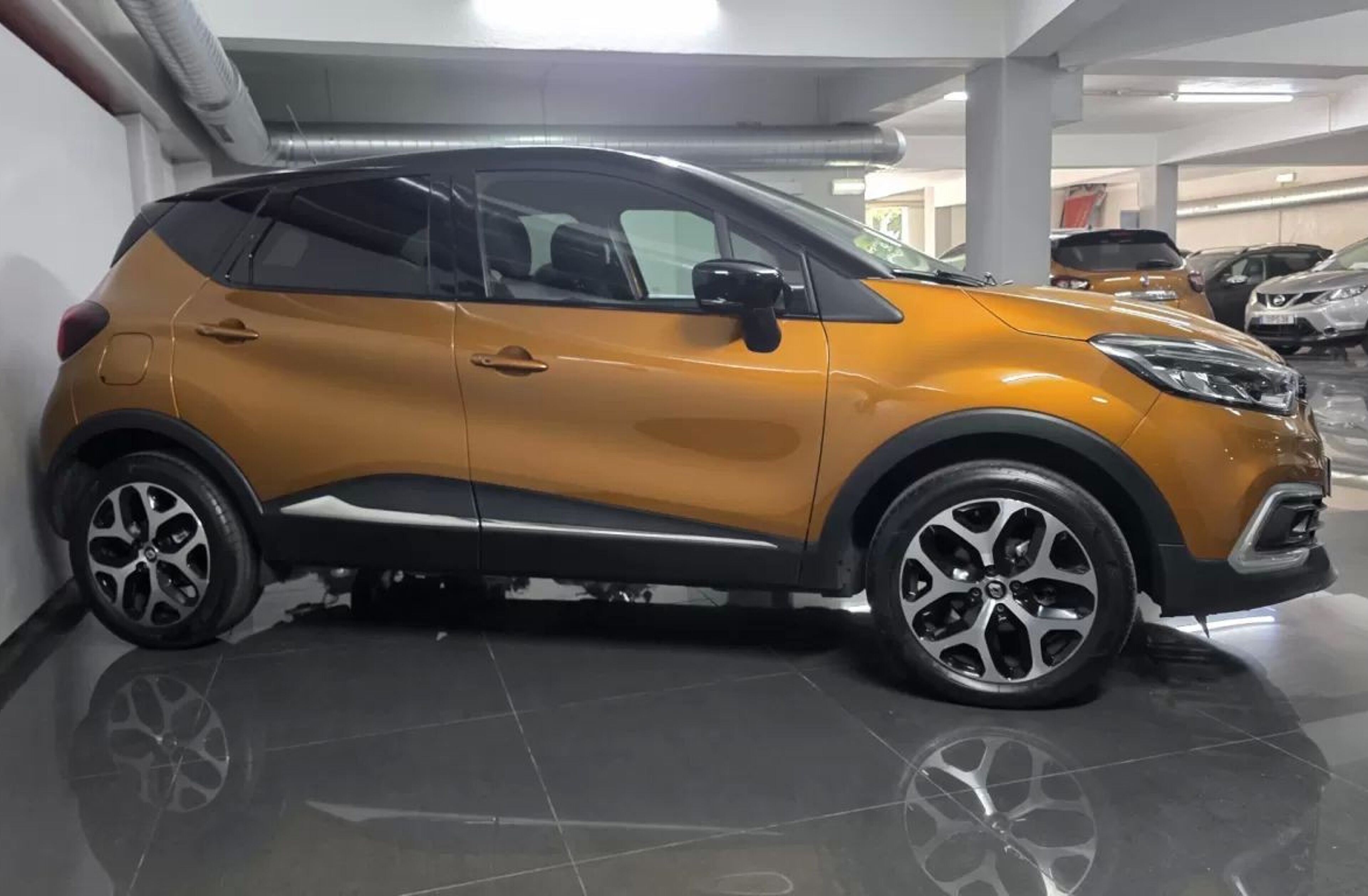 RENAULT Captur 0.9 TCe Exclusive XMOD