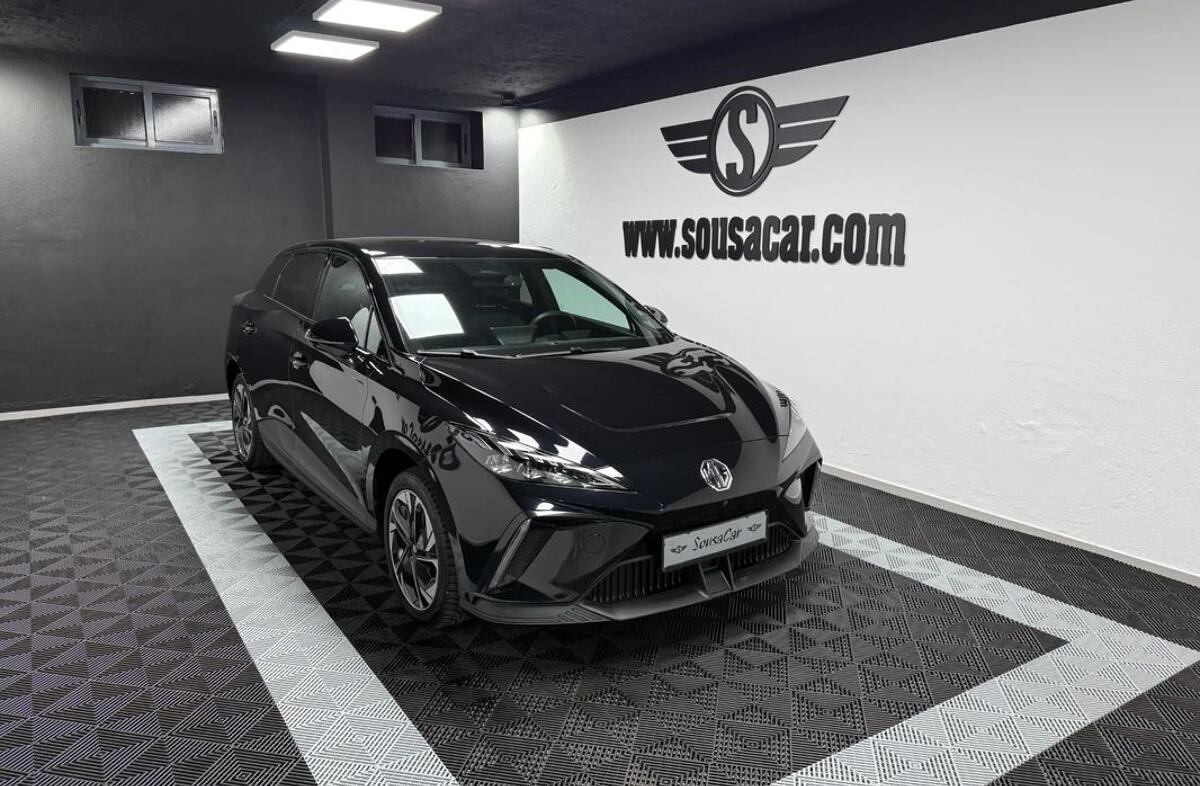 MG MG4 64 kWh Luxury