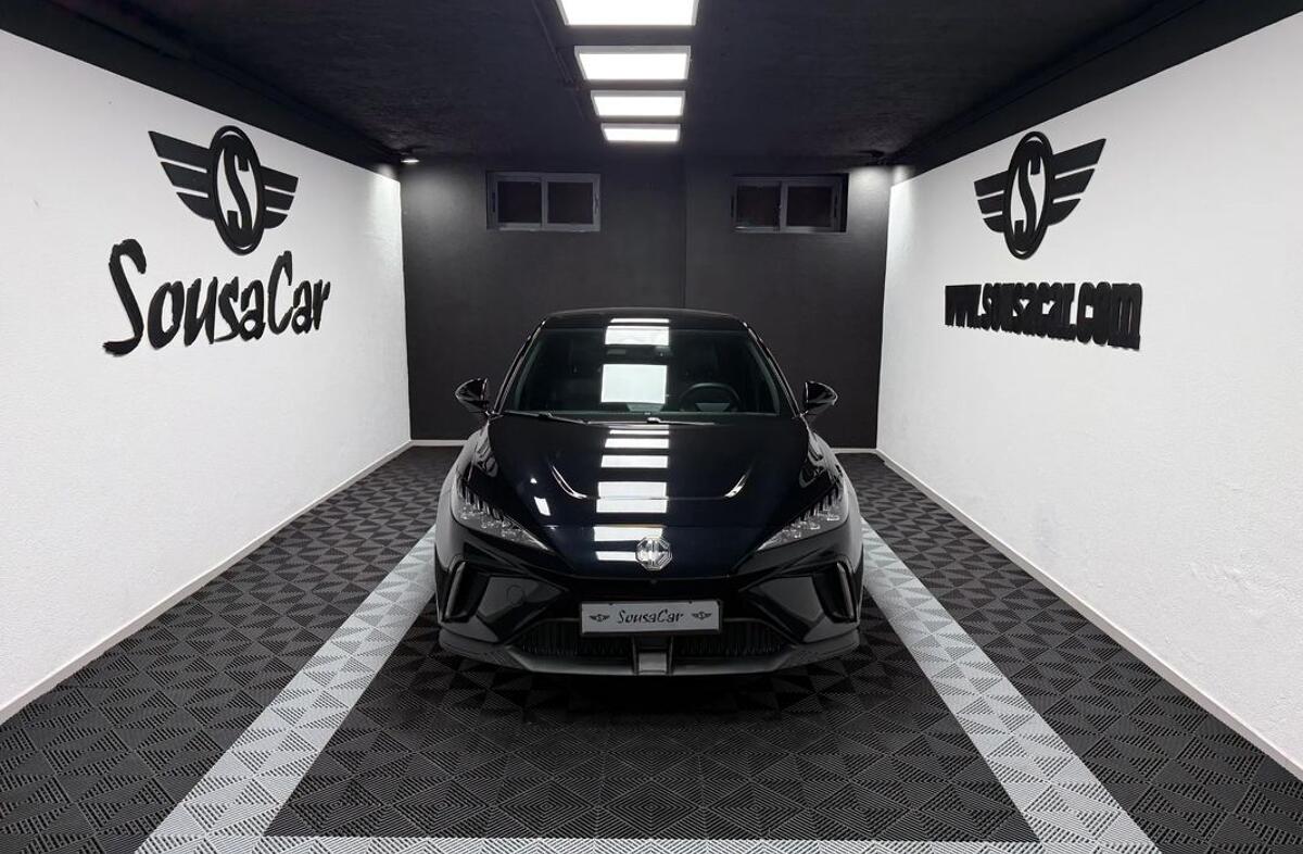 MG MG4 64 kWh Luxury