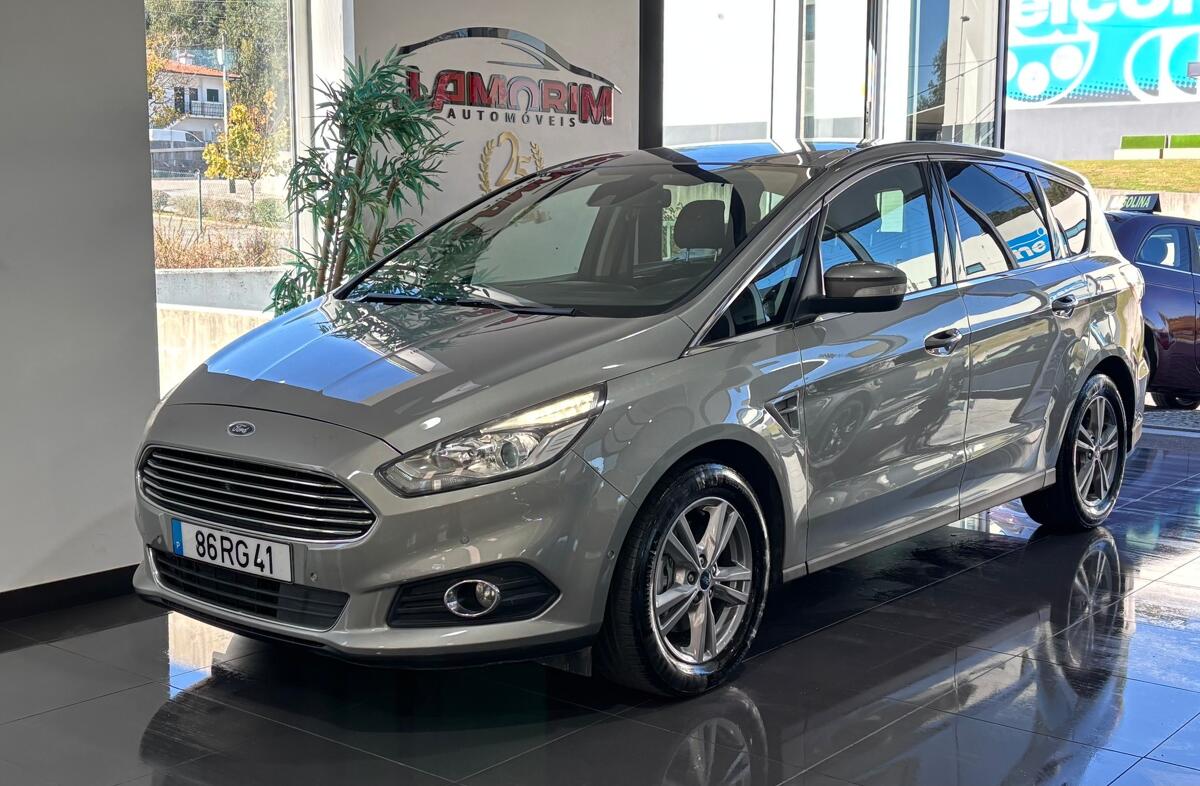 FORD S-MAX 2.0 TDCi Titanium