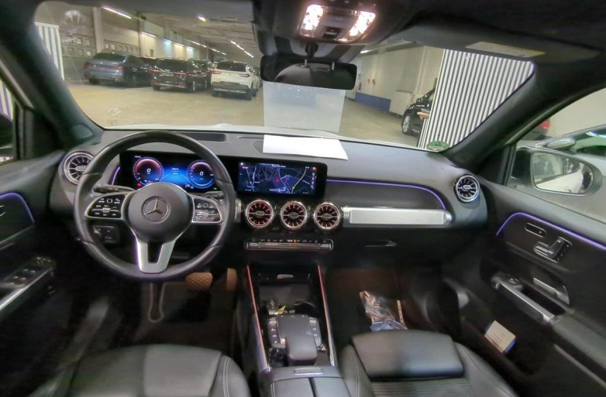 MERCEDES EQB 300 4Matic Progressive