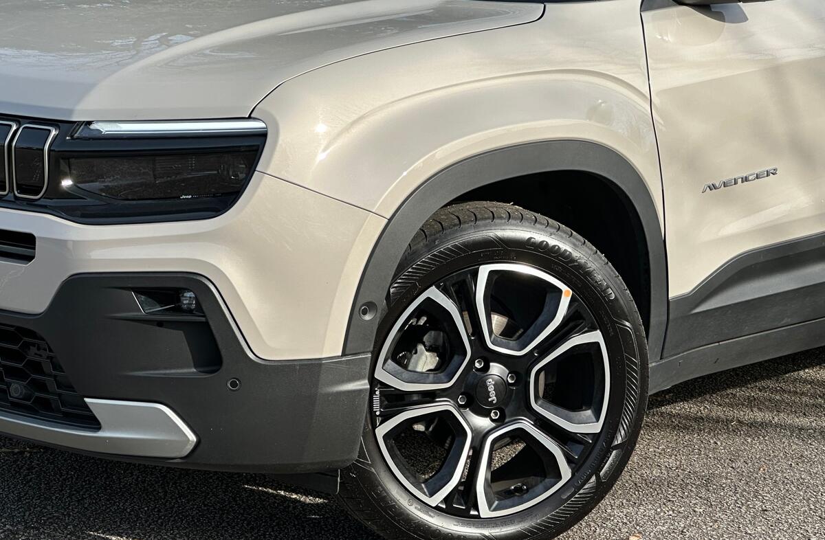 JEEP Avenger 1.2 GSE T3 Summit