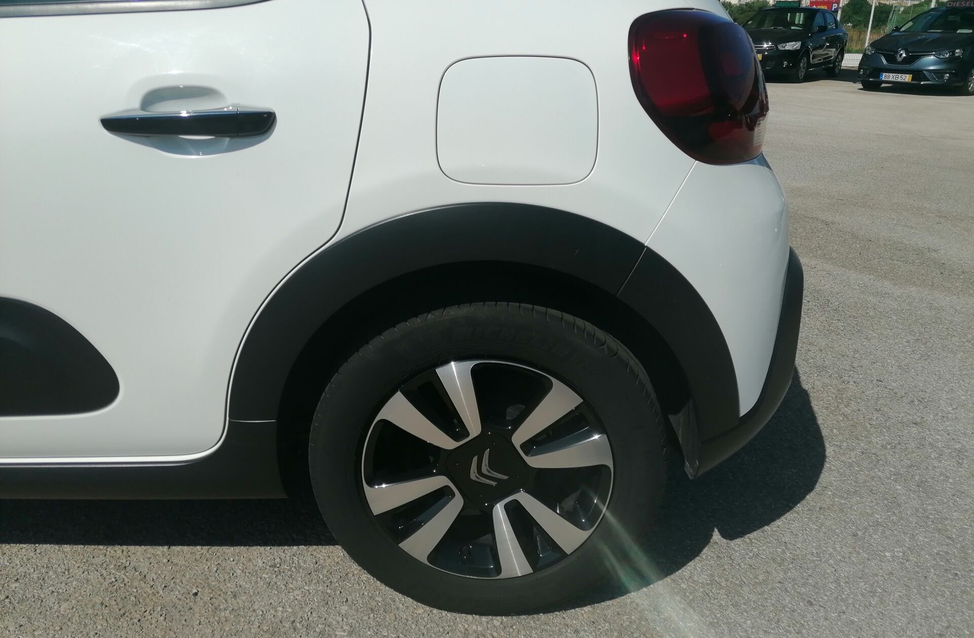 CITROEN C3 1.2 PureTech Shine