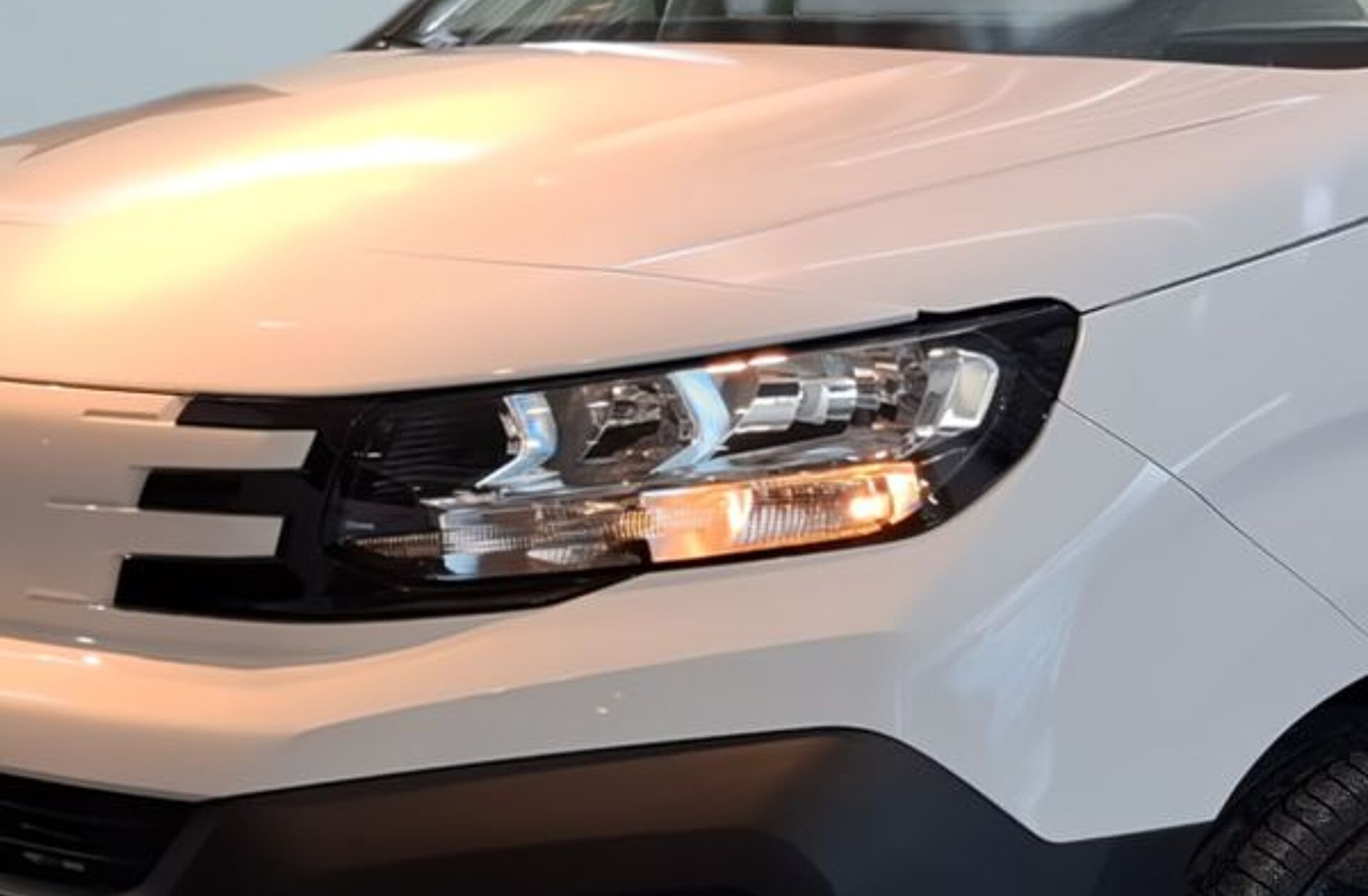 PEUGEOT Partner e- 50 kWh Standard