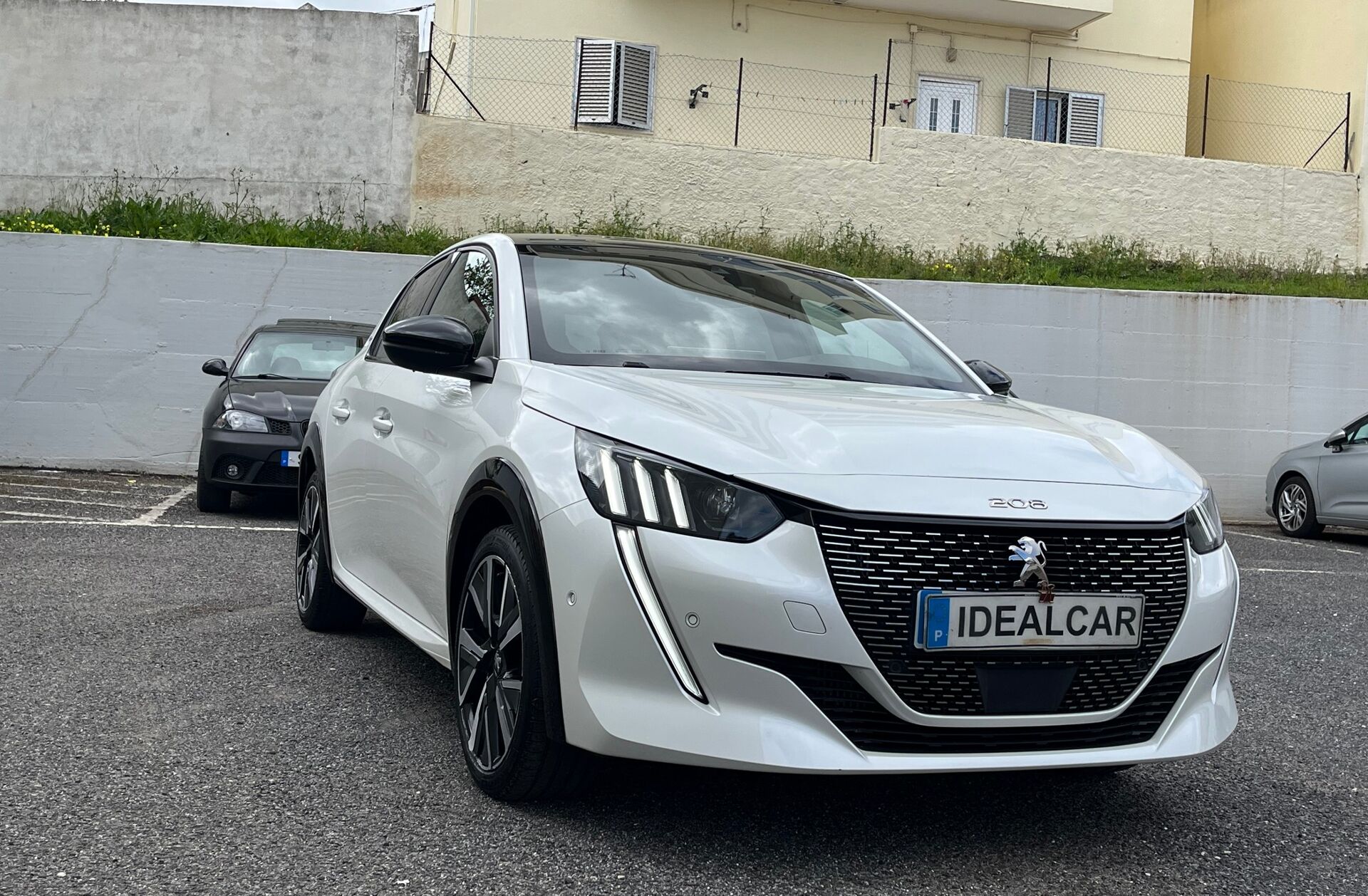 PEUGEOT 208 1.2 PureTech GT Line