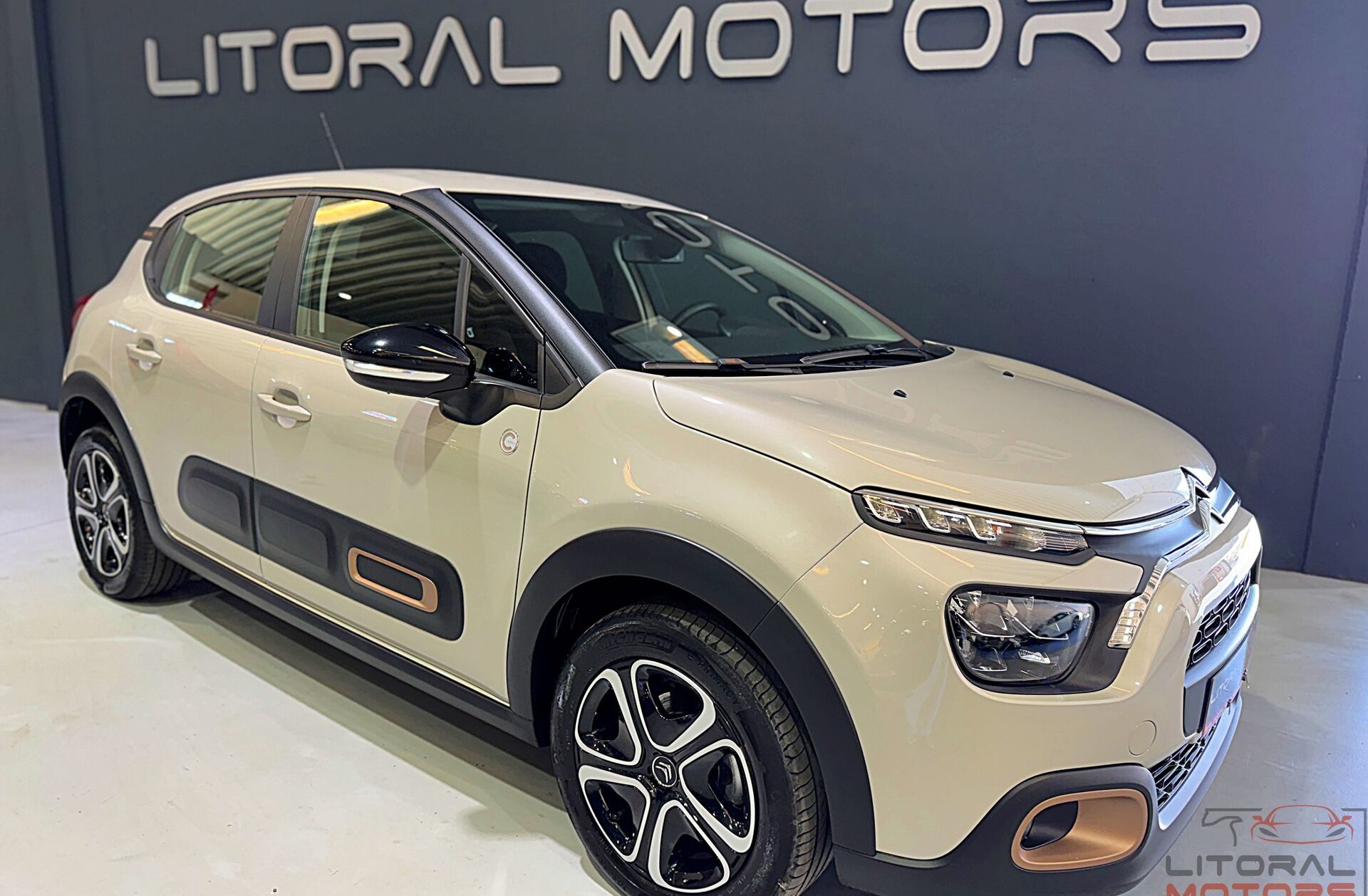 CITROEN C3 1.2 PureTech C-Series