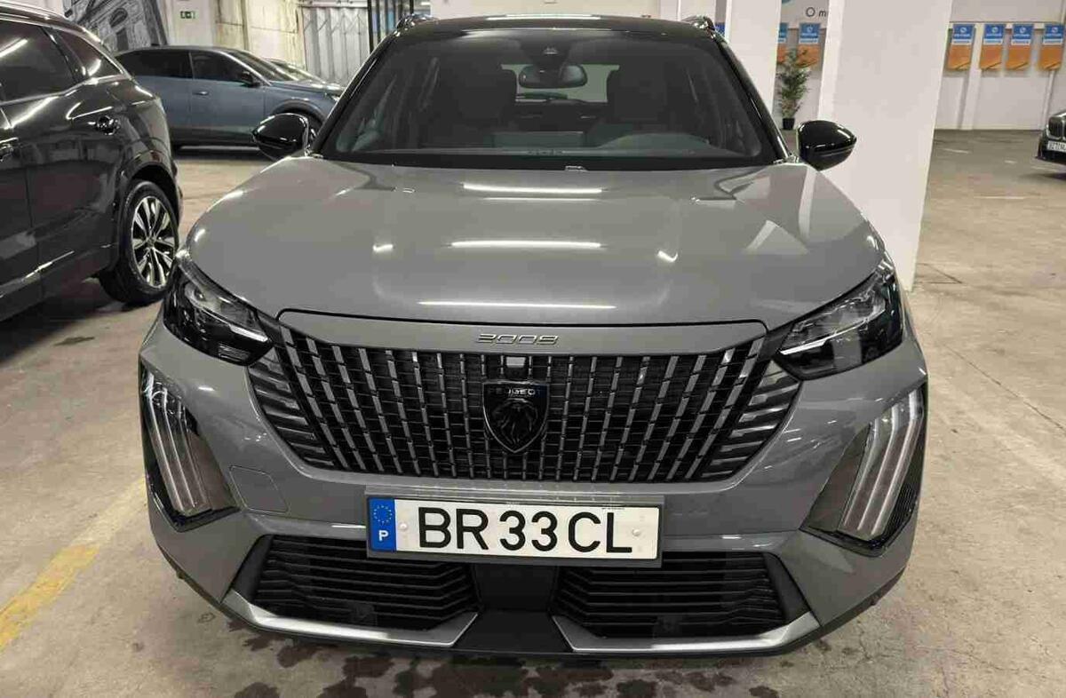 PEUGEOT 2008 e- 54 kWh GT