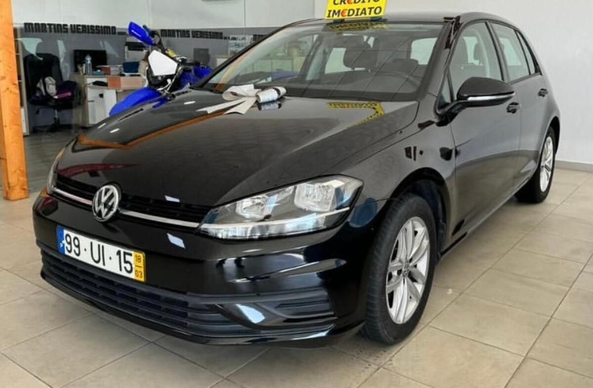 VOLKSWAGEN Golf 1.6 TDI Confortline