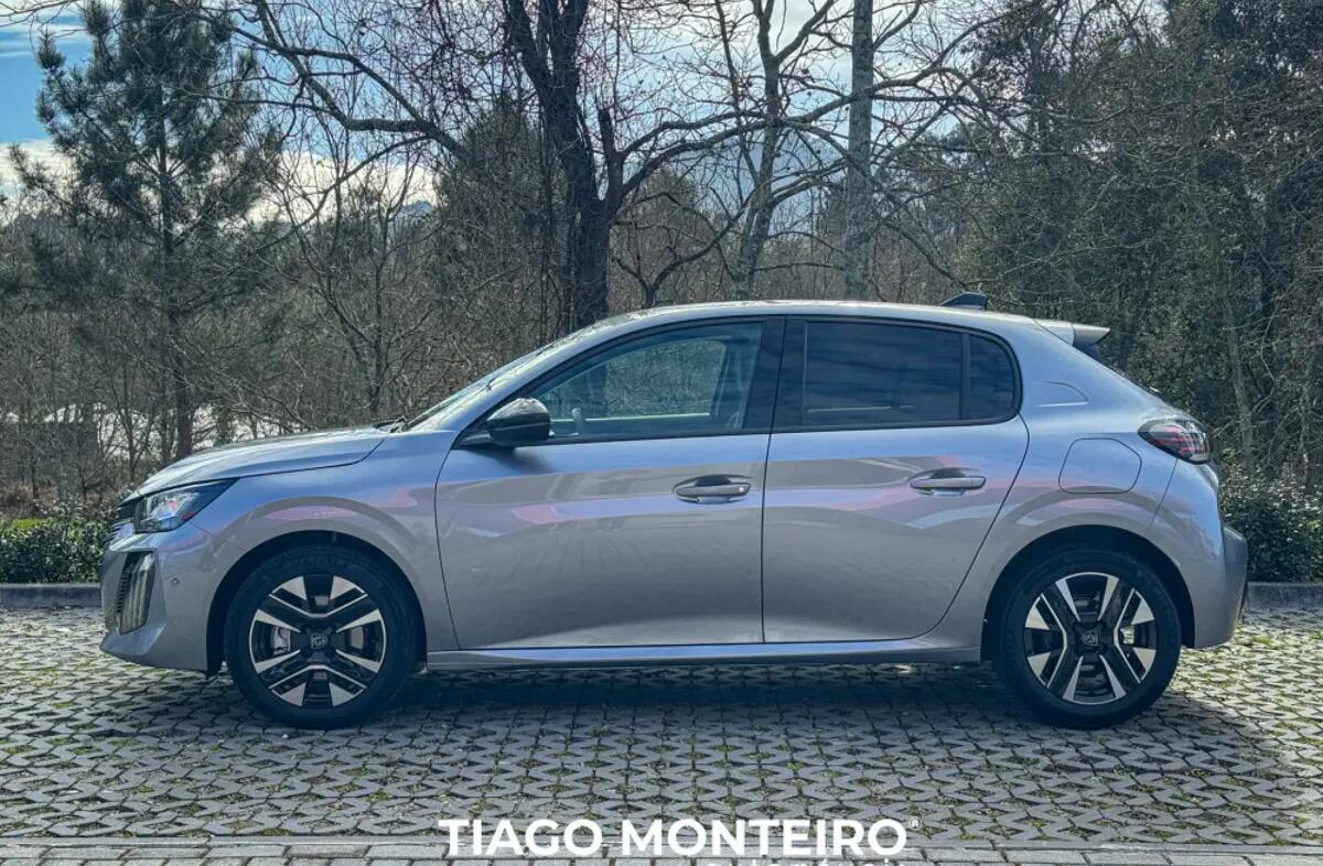 PEUGEOT 208 1.2 PureTech Allure