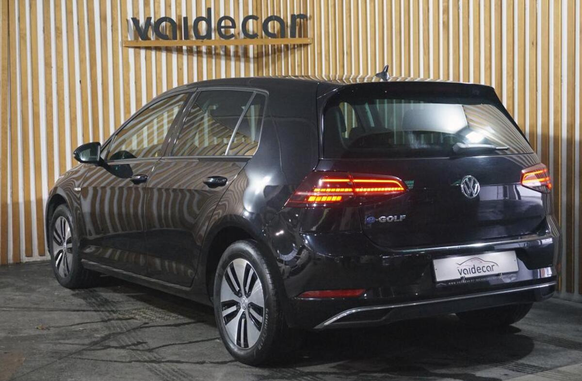 VOLKSWAGEN Golf e- AC/DC