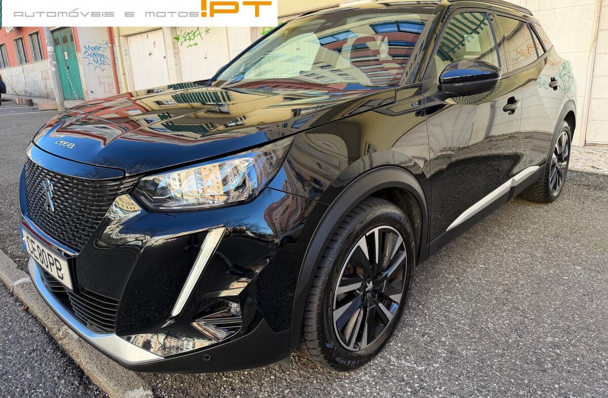 PEUGEOT 2008 e- 50 kWh GT