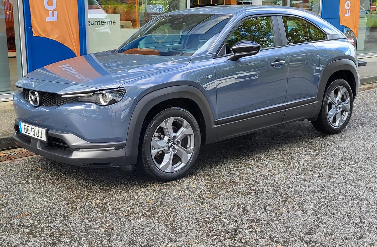 MAZDA MX-30 e-Skyactiv Advantage+Modern Confidence