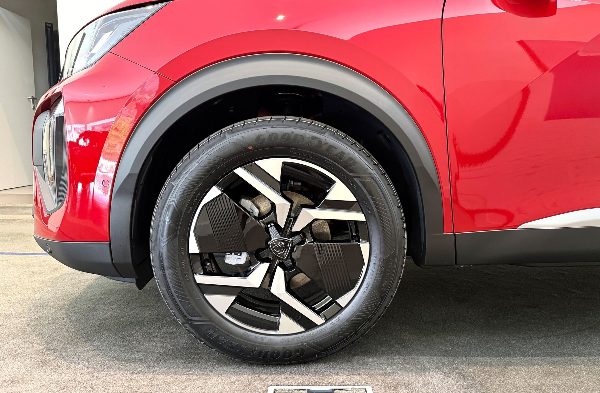 PEUGEOT 2008 1.2 PureTech Allure