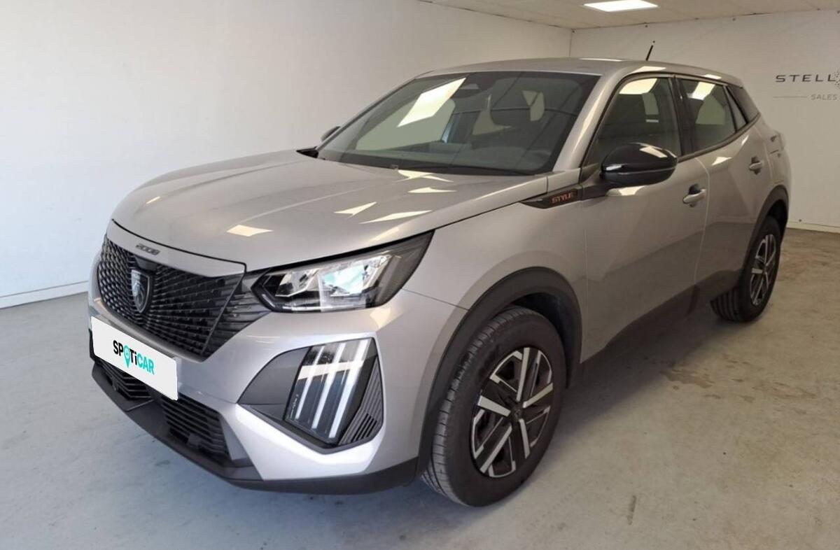 PEUGEOT 2008 1.2 PureTech Style