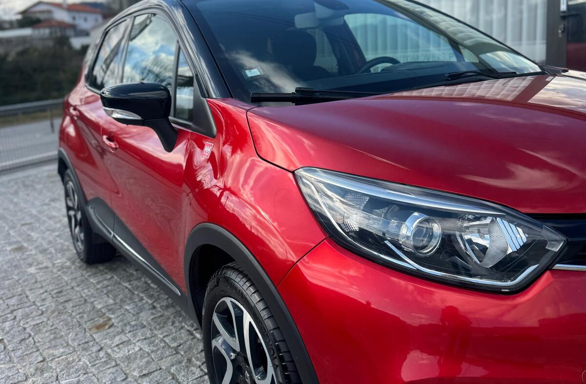 RENAULT Captur 0.9 TCE Helly Hansen