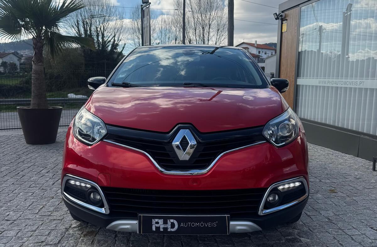 RENAULT Captur 0.9 TCE Helly Hansen