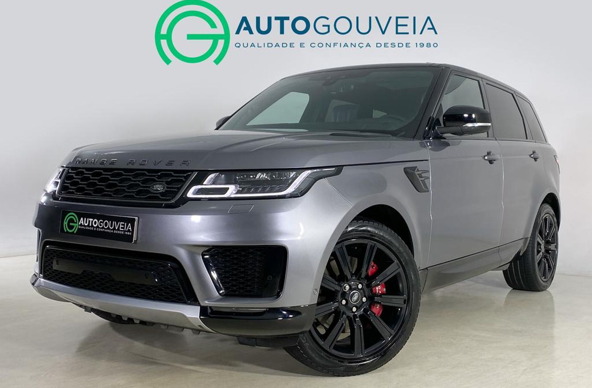 LAND ROVER Range Rover P400e