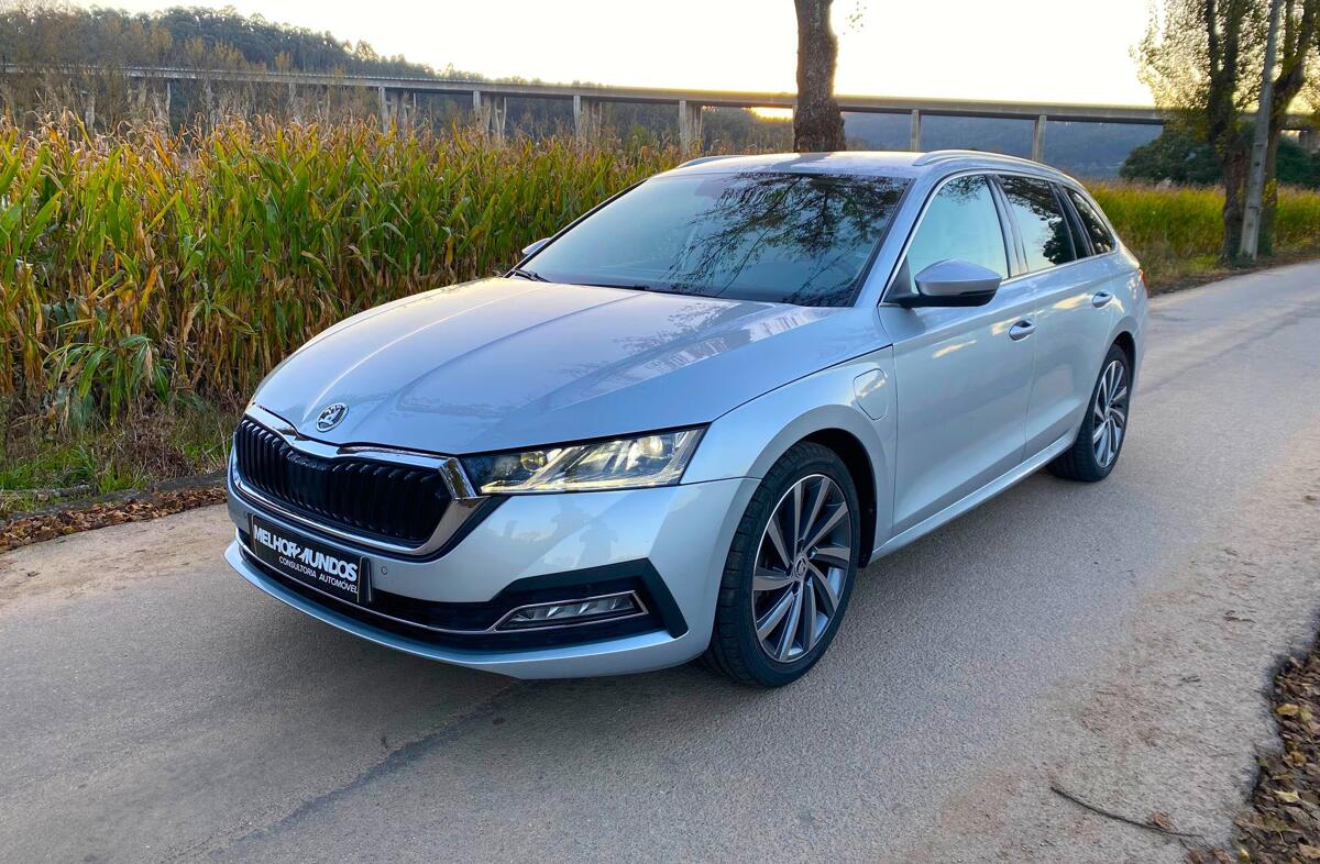 SKODA Octavia 1.4 TSI iV Style DSG