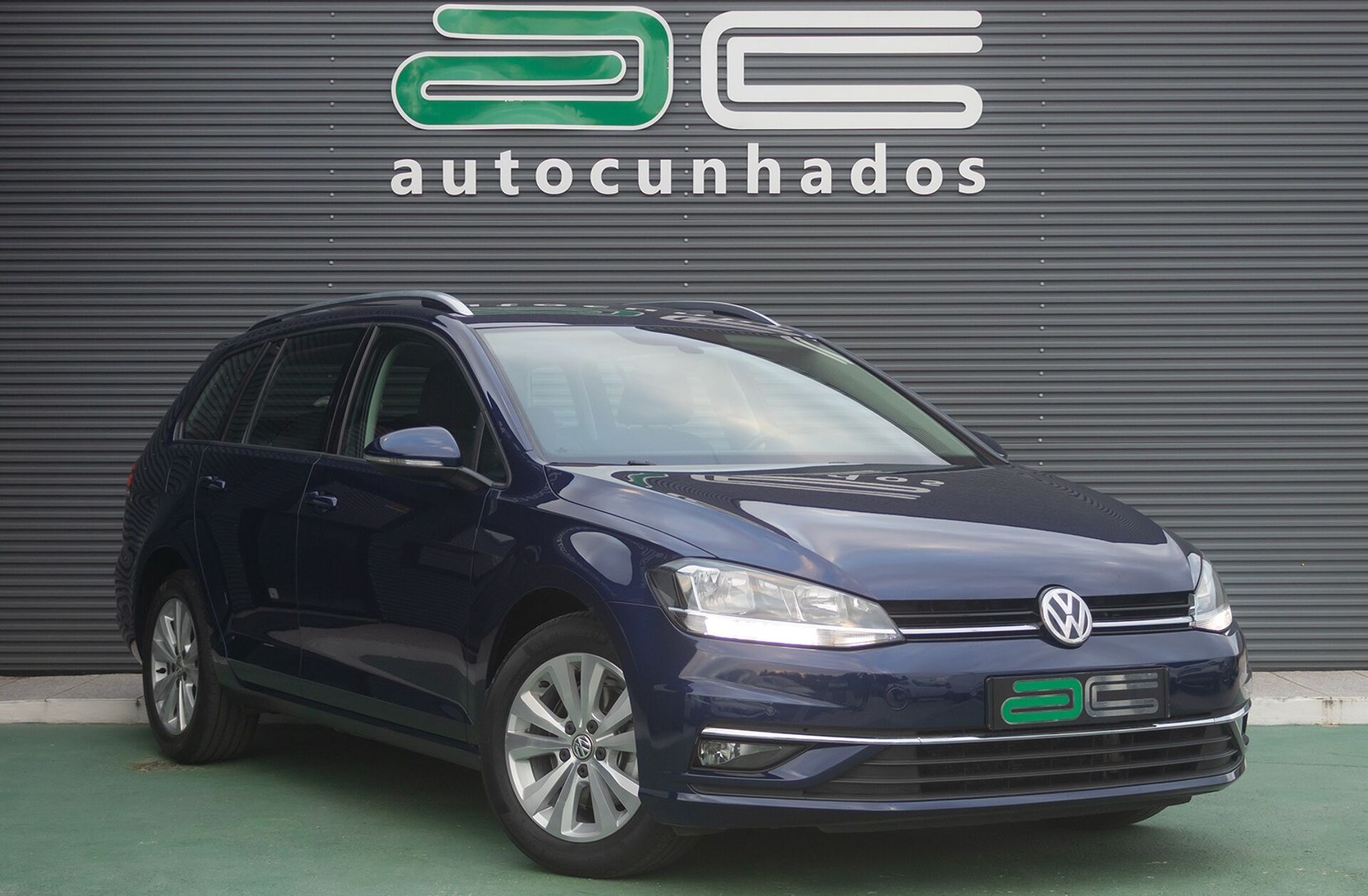VOLKSWAGEN Golf 1.6 TDI Confortline