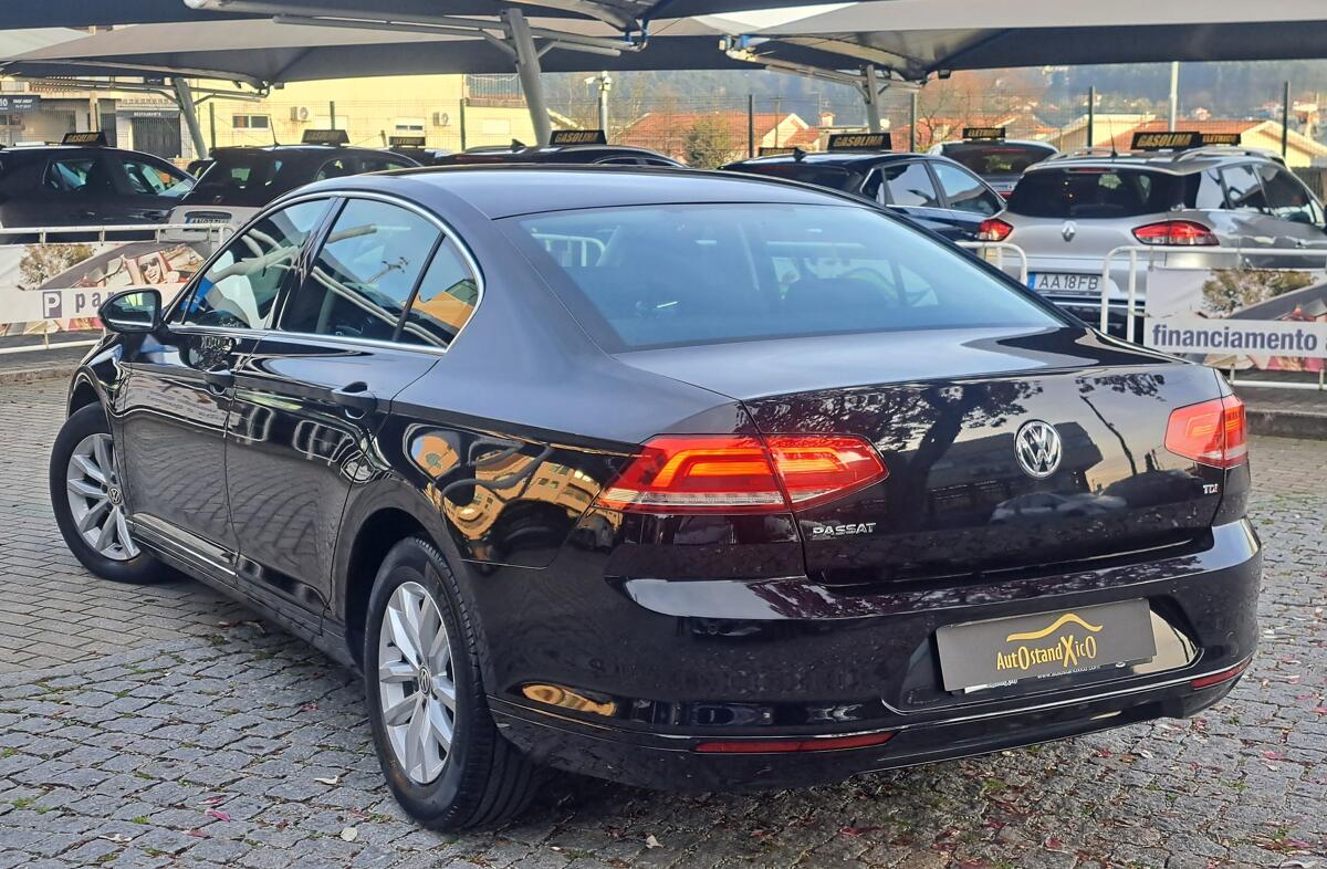 VOLKSWAGEN Passat 1.6 TDi Confortline