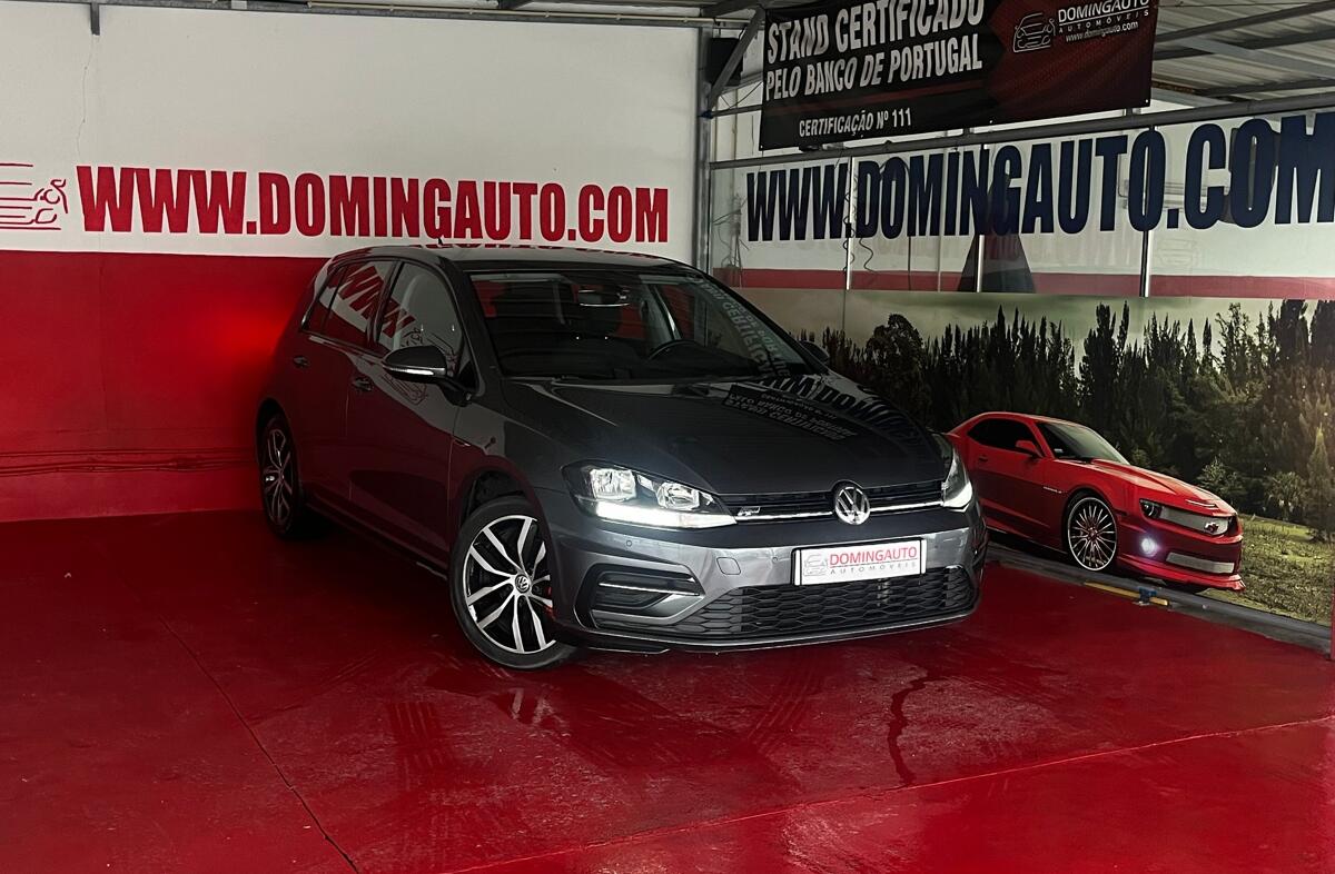 VOLKSWAGEN Golf 1.6 TDI R-Line