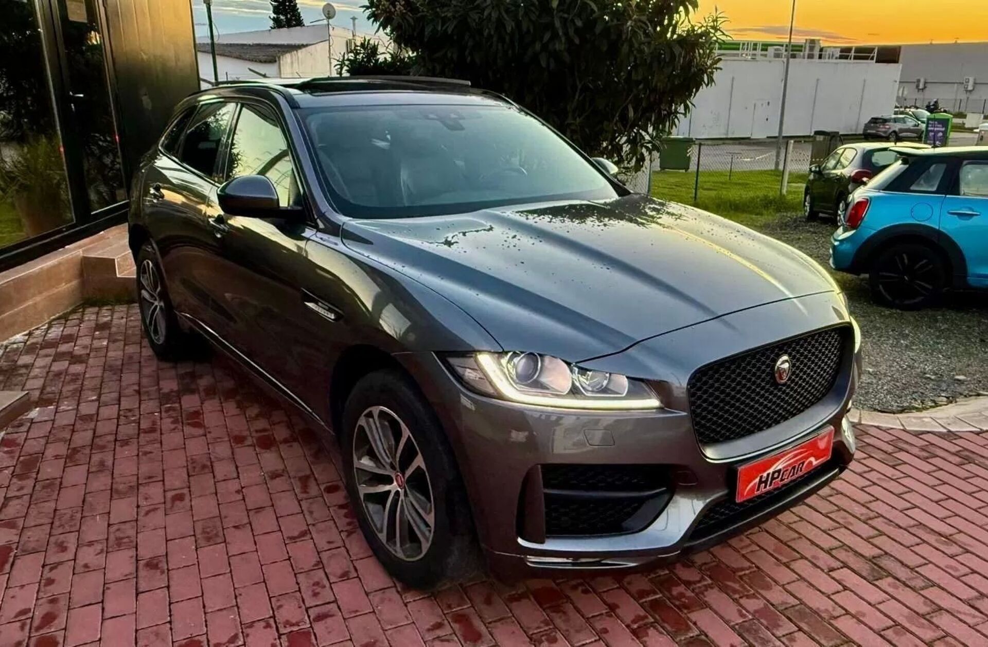 JAGUAR F-Pace 2.0 i4D R-Sport AWD Aut.