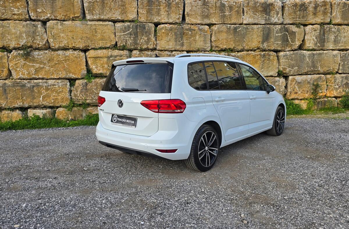 VOLKSWAGEN Touran 1.6 TDI Confortline DSG