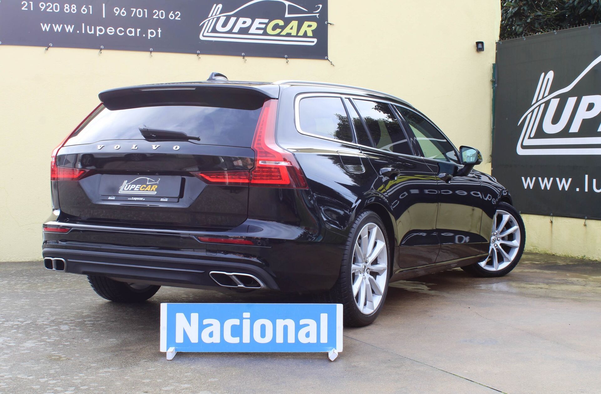 VOLVO V60 2.0 D3 Momentum Plus Geartronic