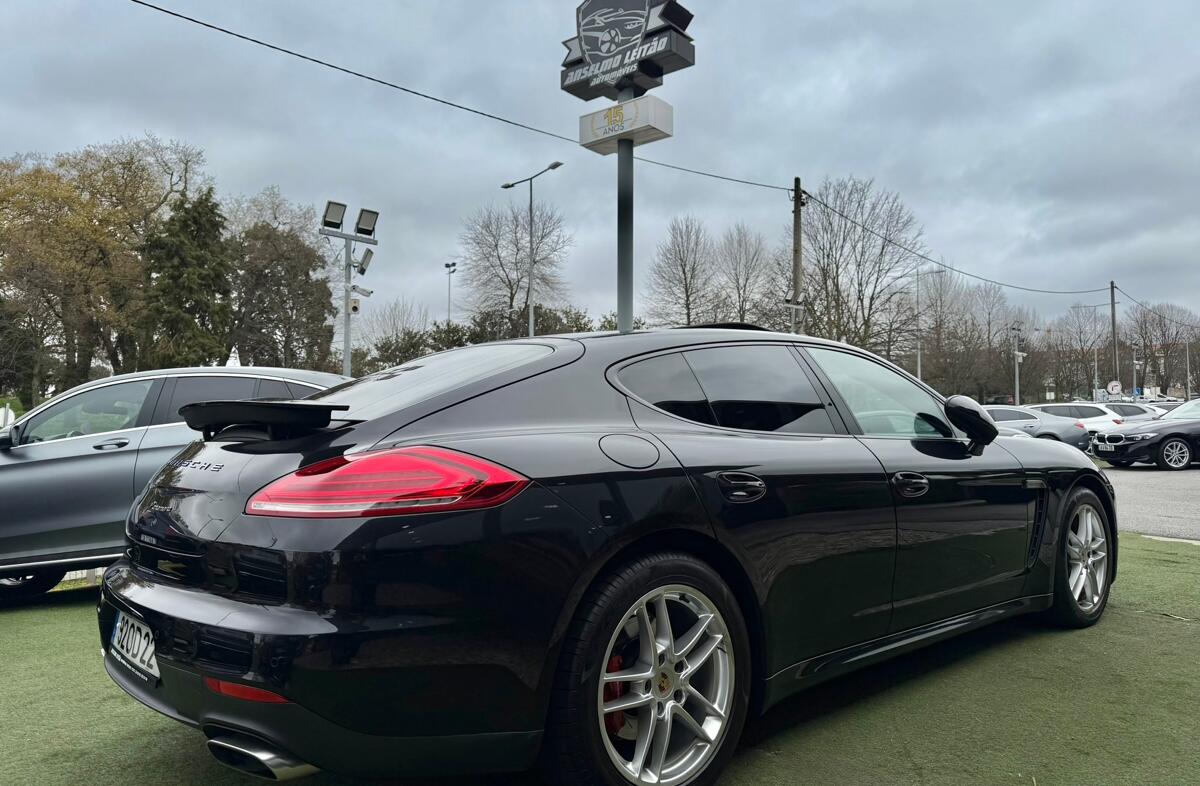 PORSCHE Panamera Panamera