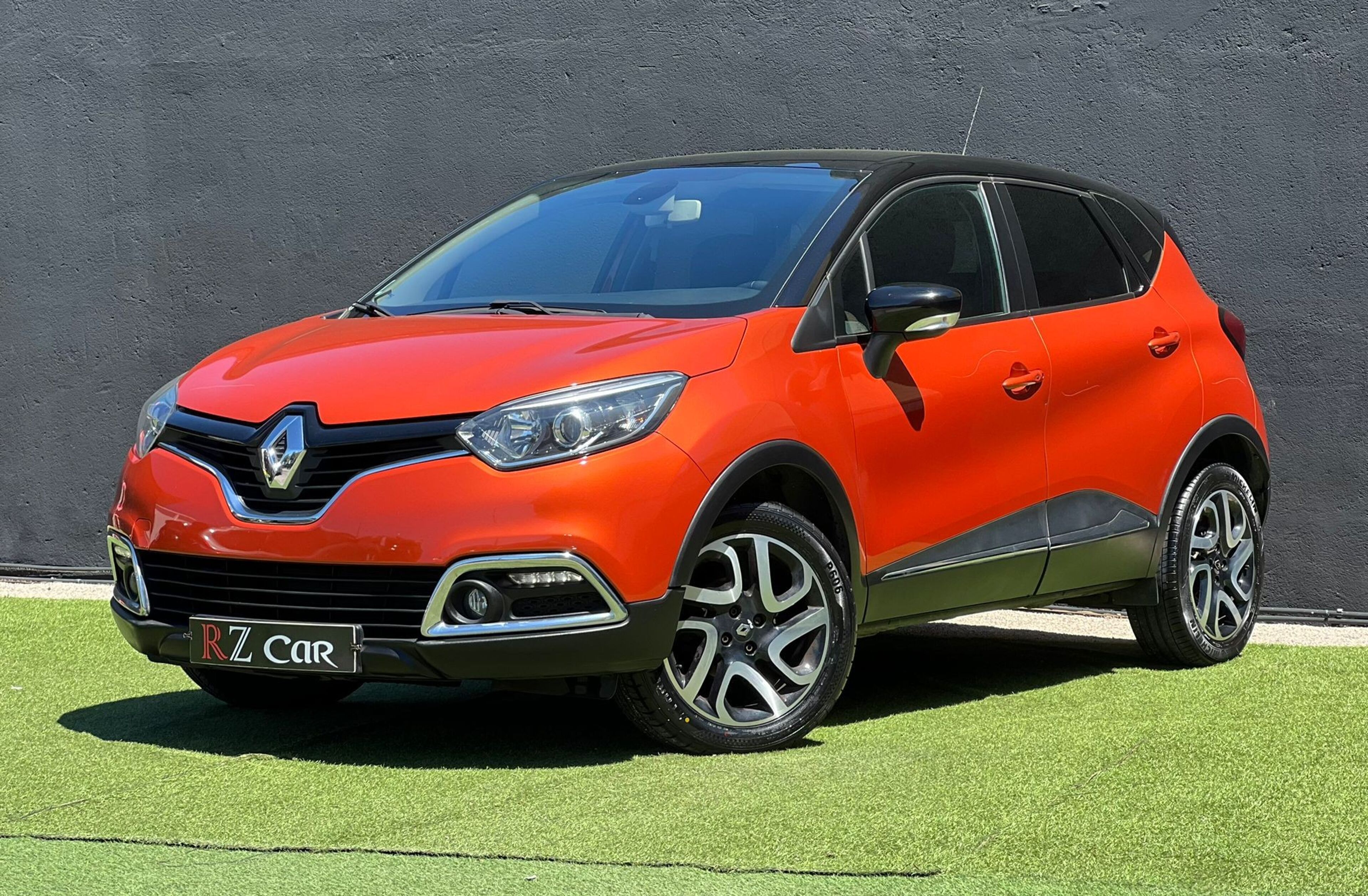 RENAULT Captur 0.9 TCE Exclusive