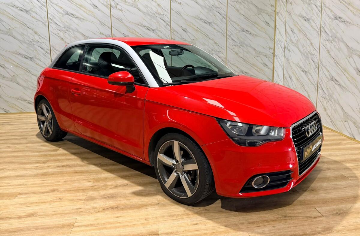 AUDI A1 1.6 TDi Advance 99g